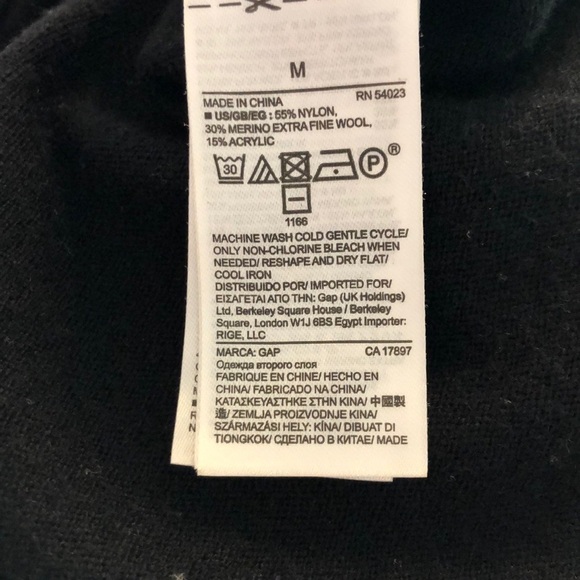 GAP/ Woman’s  Black  Cardigan/ SIZE M / - Picture 8 of 8